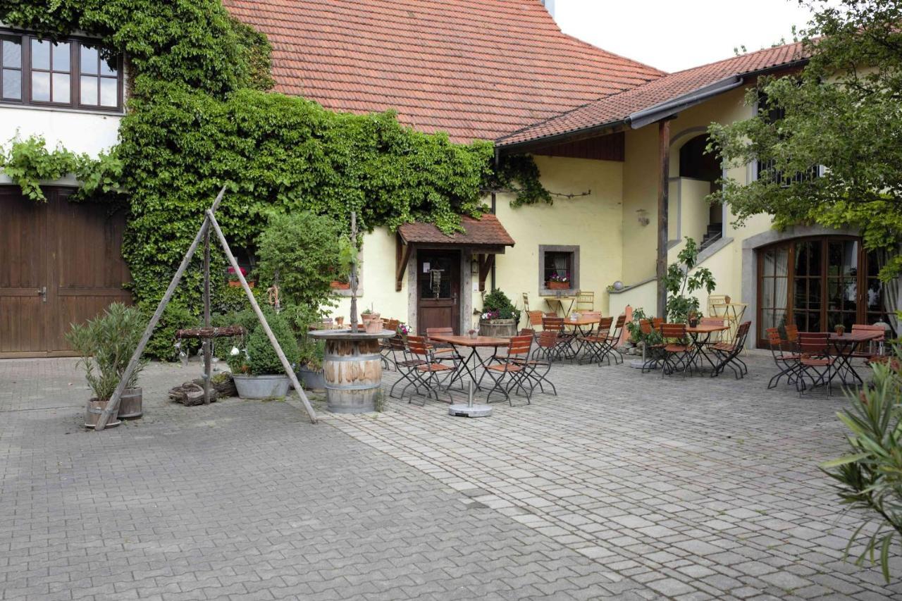 Weingut Schilling Hotel Seinsheim ภายนอก รูปภาพ