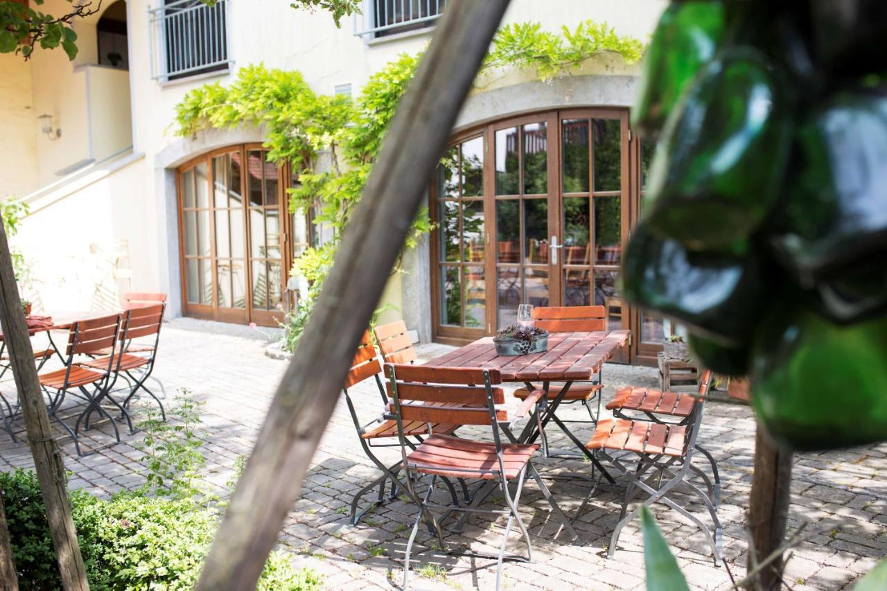 Weingut Schilling Hotel Seinsheim ภายนอก รูปภาพ