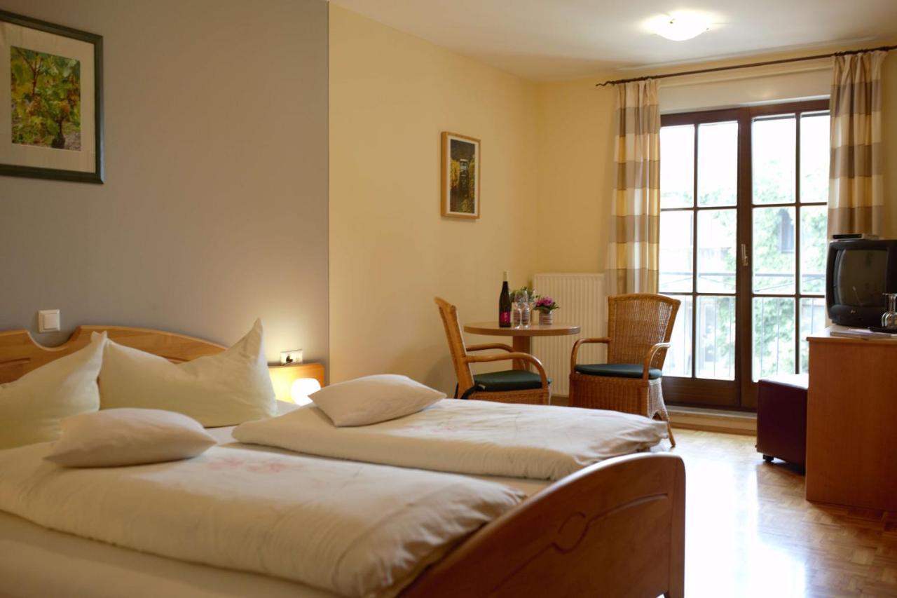 Weingut Schilling Hotel Seinsheim ภายนอก รูปภาพ