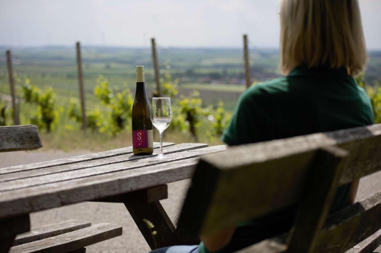 Weingut Schilling Hotel Seinsheim ภายนอก รูปภาพ